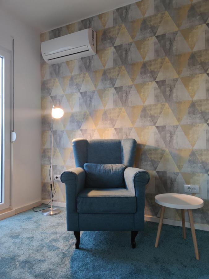 Blue Apartment Riverside 波德戈里察 外观 照片